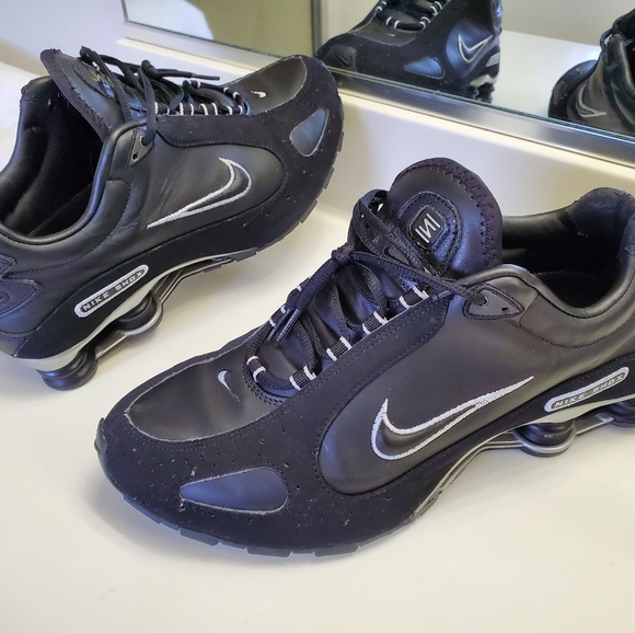 nike monster shox